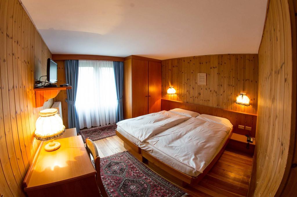 Hotel Gran Baita 그레서니세인트존 객실 사진